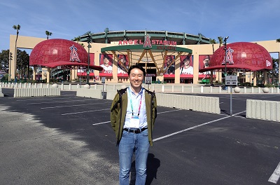 空き時間にエンゼルスタジアムへ。何度もテレビで見た球場に感動しました。