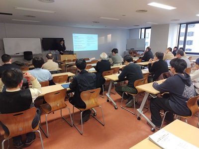 博士論文の内容を立派に発表しました